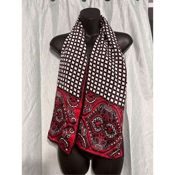 Women BEAUTIFUL black red and white print scarf NO TAGS - Picture 1 of 3